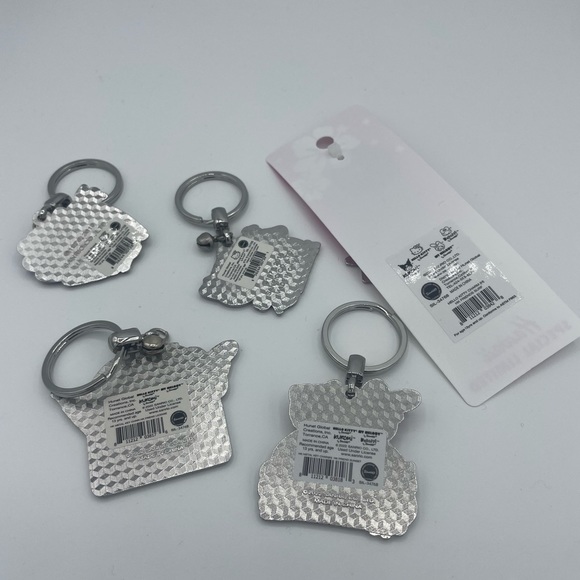 Hello Kitty Hawaii Keychains - Picture 2 of 6